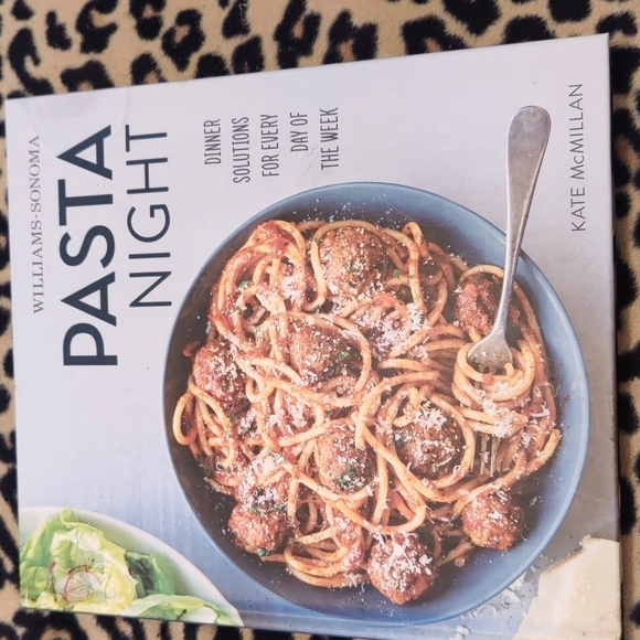 Brand New, never used pasta cookbook - Picture 1 of 4